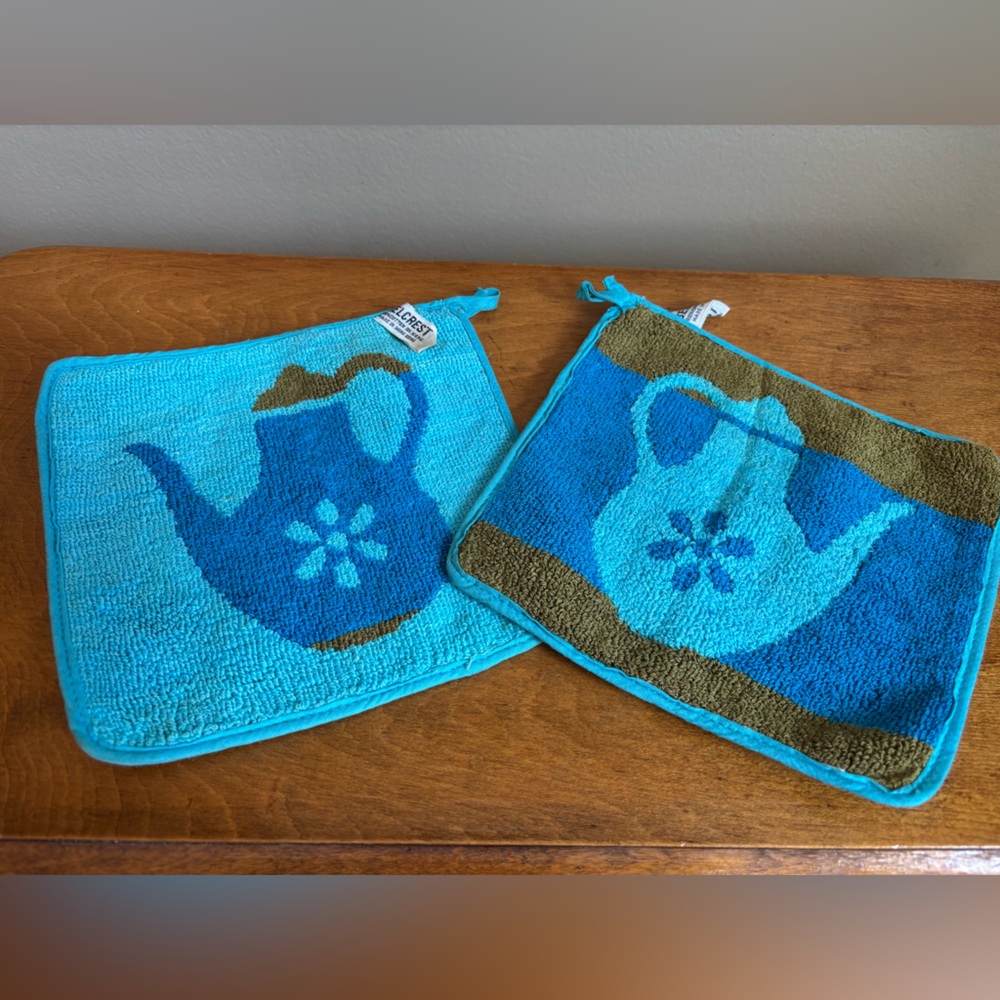 Teapot Design Pot Holders - Blue and Green